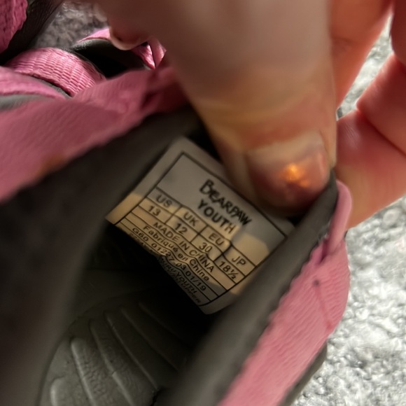 Pink and gray Bearpaw water shoes - Picture 5 of 8